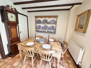 Dining Room- click for photo gallery